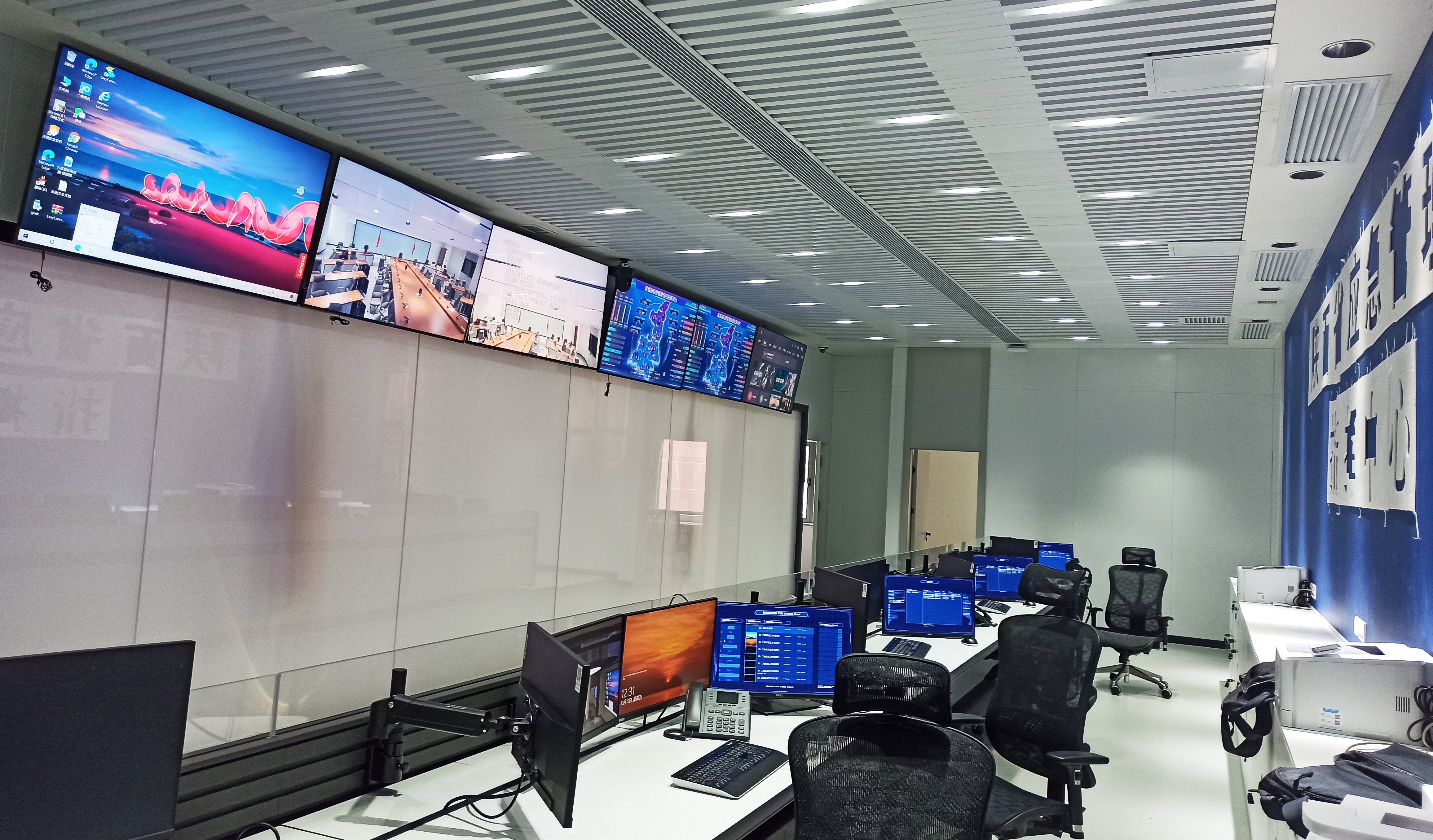 The Difference between HDMI Switch and HDMI Matrix Switcher The Difference between HDMI Switch and HDMI Matrix Switcher